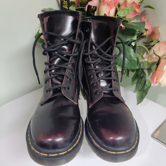 Sale DOC MARTENS DR GENUINE LEATHER OXBLOOD LIKE NEW SIZE 39 8 US - Picture 2 of 11